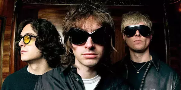 VILLANELLEインタビュー　Oasisリアムの息子率いる3人組が、90年代グランジを甦らせる理由