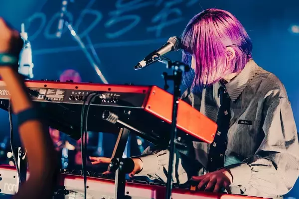 「606号室、YUTORI-SEDAIと共に示したポップを鳴らすバンドの誇りと覚悟」の画像