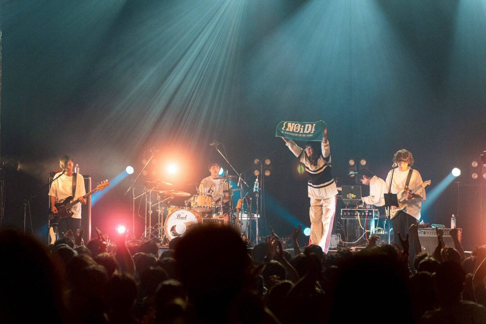 なきごと、新体制初ツアーZepp Shinjukuで完走「私はなきごとでいるし、私は私でいる」