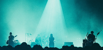 CLAN QUEENの夢が叶った夜、生き様を刻んだTHE ORAL CIGARETTESとの2マン