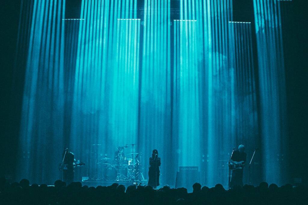 CLAN QUEENの夢が叶った夜、生き様を刻んだTHE ORAL CIGARETTESとの2マン