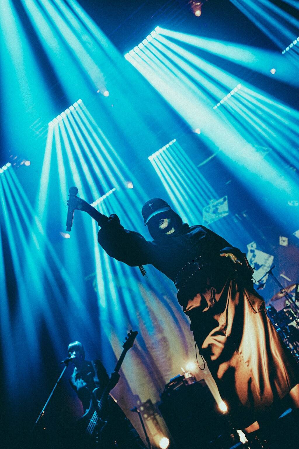 CLAN QUEENの夢が叶った夜、生き様を刻んだTHE ORAL CIGARETTESとの2マン