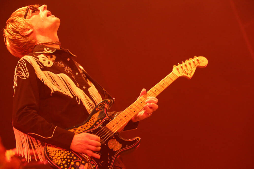 クーラ・シェイカーが語るマニの記憶とメタルへの関心、時代性が万華鏡サウンドに与えた影響