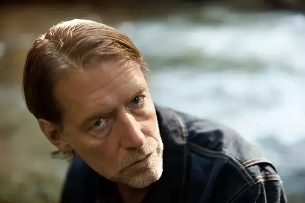 「レディオヘッドの未来、鬱を乗り越えたソロ作──エド・オブライエンが語る「美しい旅路」」の画像