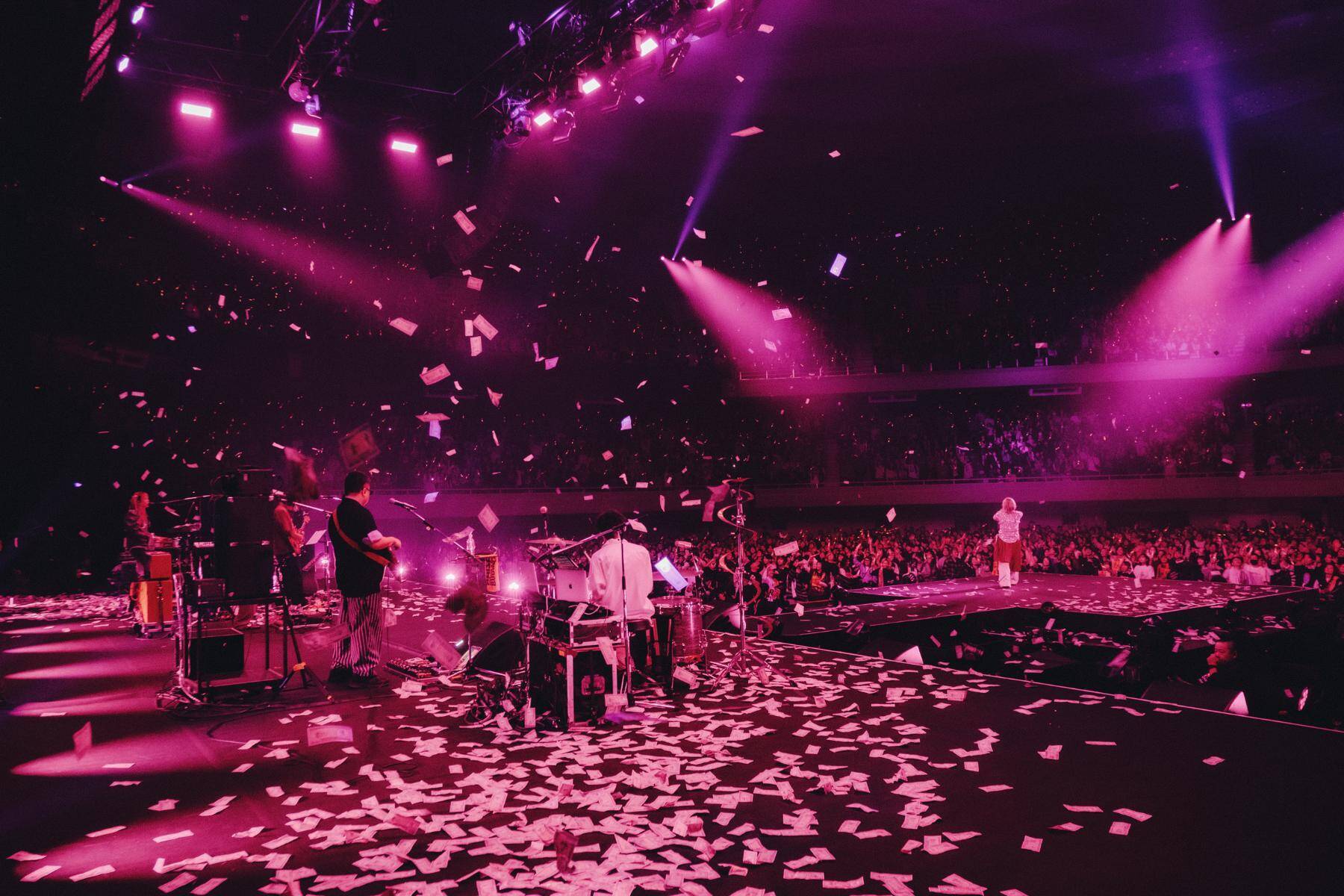 礼賛、武道館で見せた集大成　令和ロマン・くるま、RIP SLYMEも登場、サーヤとバンドの超本気を証明