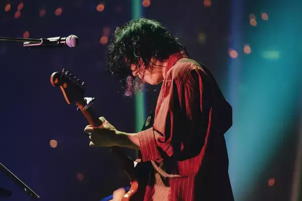 「礼賛、武道館で見せた集大成　令和ロマン・くるま、RIP SLYMEも登場、サーヤとバンドの超本気を証明」の画像