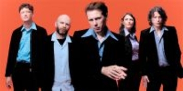 フランツ・フェルディナンド「究極の名曲10選」上昇し続けるバンドのアンセムを徹底解説