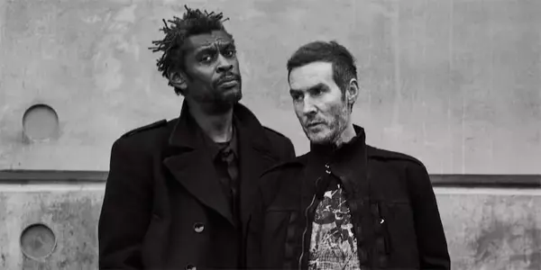 マッシヴ・アタックついに再始動　トム・ウェイツとのコラボ新曲で「ネオ・ファシズム的政治」を痛烈批判