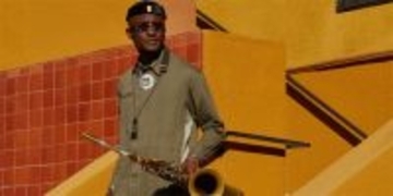 アイザイア・コリアー、コルトレーンの系譜を継ぐサックス奏者が語る「戦争の時代に立ち向かうジャズ」