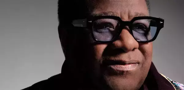 アル・グリーンが新作EP『To Love Somebody』リリース、UKシンガーRAYE参加