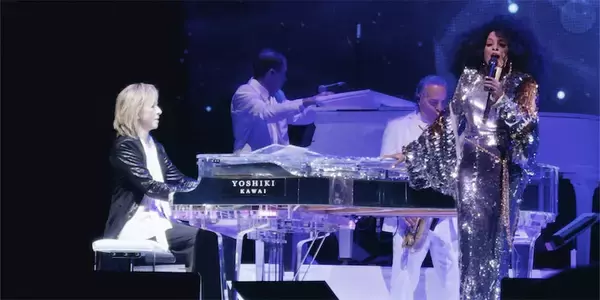 YOSHIKI、ダイアナ・ロス来日公演でサプライズ共演　名曲「If We Hold On Together」に大歓声