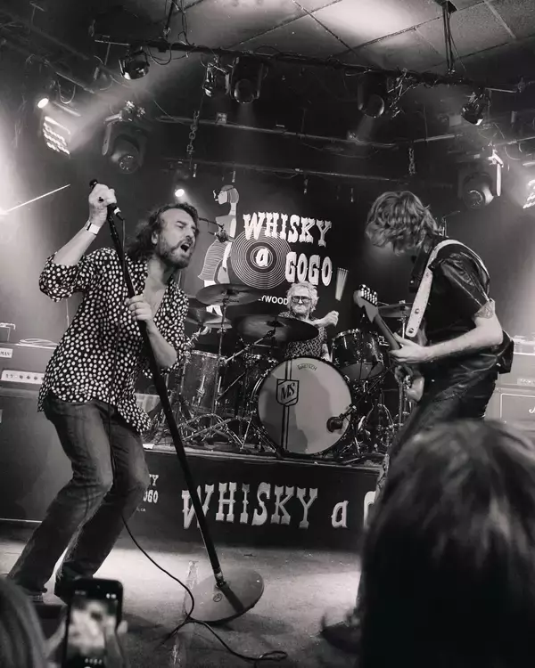 「マネスキンのトーマス・ラッジ×トム・モレロら超一流が集結「ロックンロール復活祭」LA現地レポート」の画像