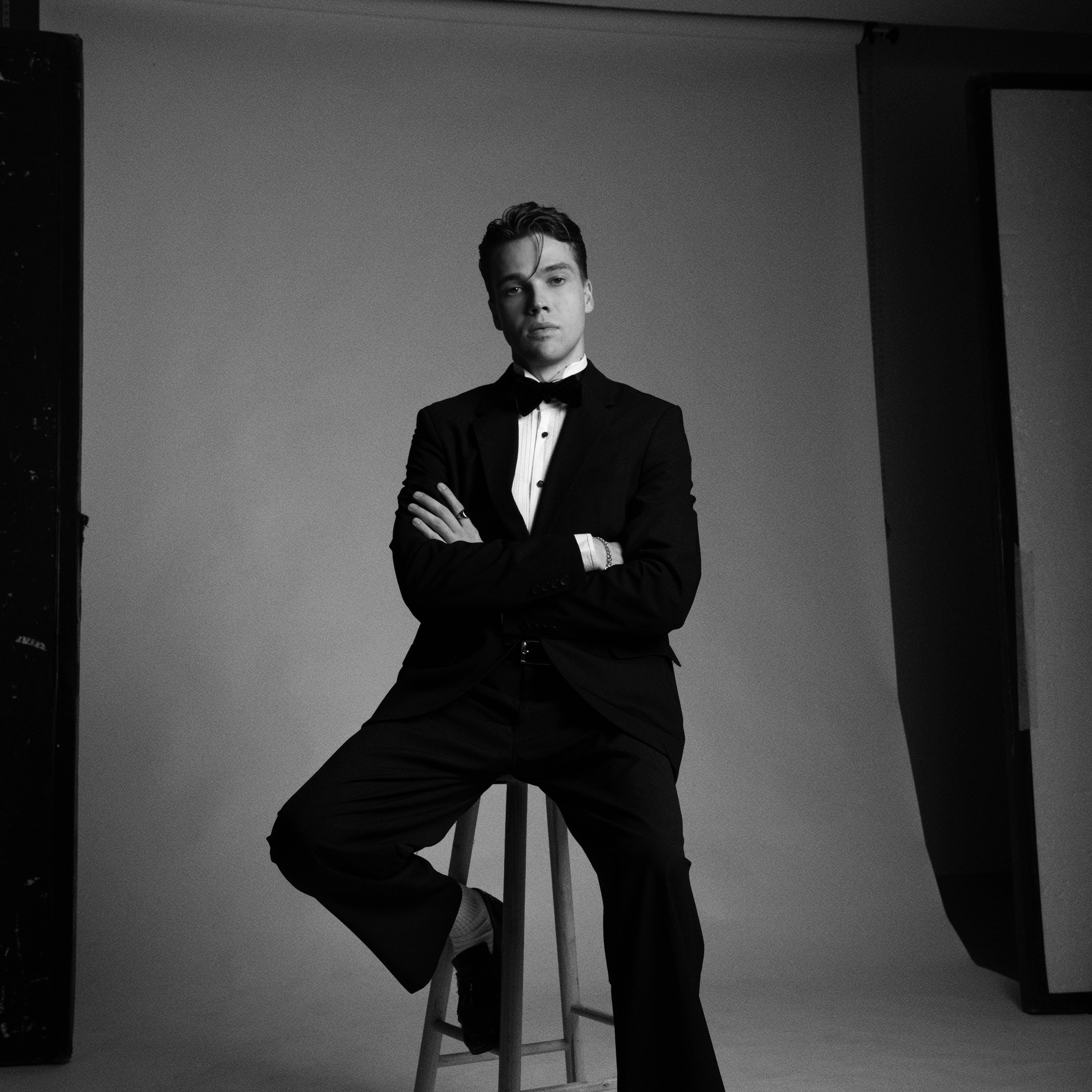 ミコラスが語る、セラピーとしての創作とアルバム『Ⅱ』──痛みを音楽へと変えて