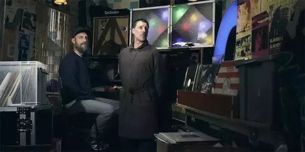 スリーフォード・モッズが語る、分断と戦争の時代へのアンサー「最悪な人間をクソ野郎って呼ぶのは間違いなのか？」