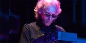 プログレ界の才人、エディ・ジョブソンが語るU.K.再訪と「最後の来日」の真意【独占インタビュー】