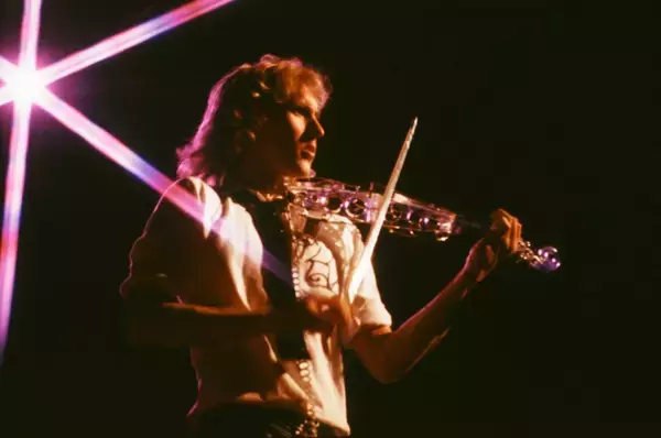 「プログレ界の才人、エディ・ジョブソンが語るU.K.再訪と「最後の来日」の真意【独占インタビュー】」の画像