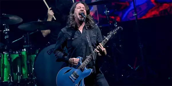 フー・ファイターズ来日公演を総括　デビュー30周年に証明したバンドの絆と圧倒的実力