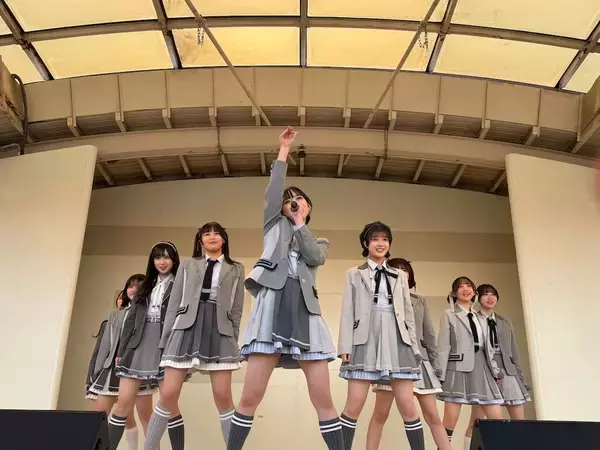 「スタダ×バンナム新グループ・RE-GE、メジャーデビューに向けたフリーライブツアー開幕」の画像