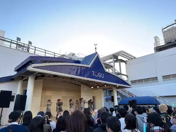 「スタダ×バンナム新グループ・RE-GE、メジャーデビューに向けたフリーライブツアー開幕」の画像