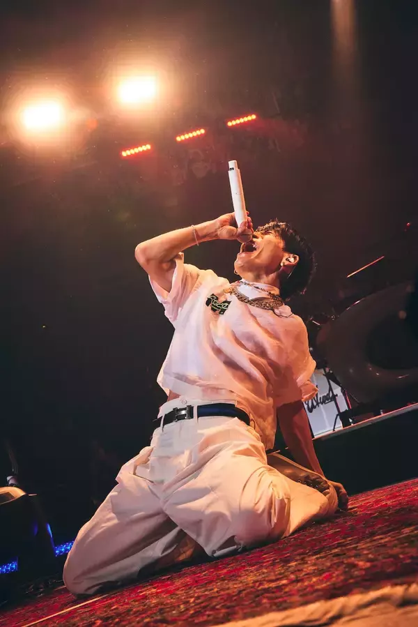 「UVERworld、日本武道館に刻んだ2025年のクリスマスライブ」の画像