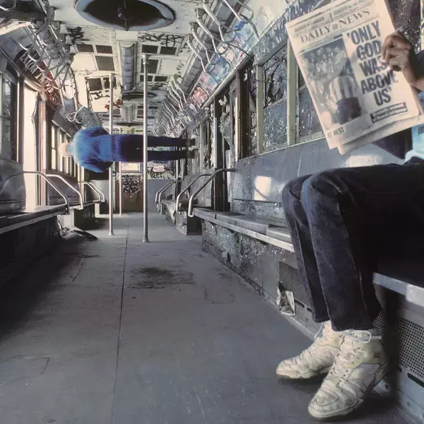 「ヴァンパイア・ウィークエンド、最新作『Only God Was Above Us』日本最速インタビューが実現」の画像