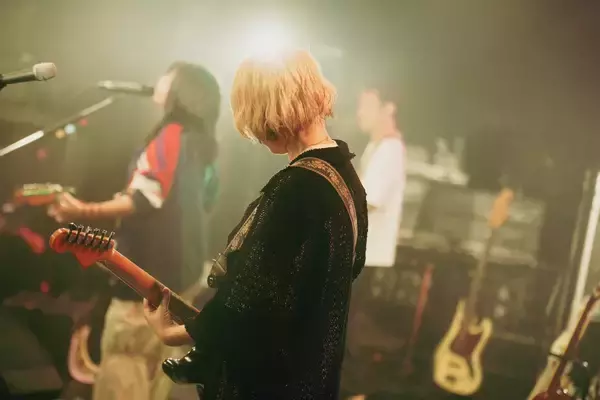 「なきごと、7年間の集大成を見せたリキッドルーム公演、2つのツアーの輝かしい大団円」の画像