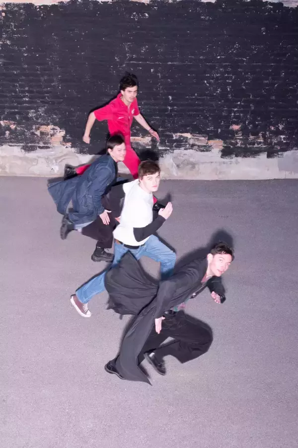 「Frikoが語る「理想の2作目」と一皮剥けた4人体制の新章、フジロック再来日への熱い想い」の画像