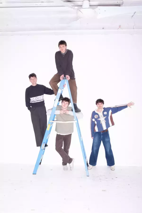 「Frikoが語る「理想の2作目」と一皮剥けた4人体制の新章、フジロック再来日への熱い想い」の画像