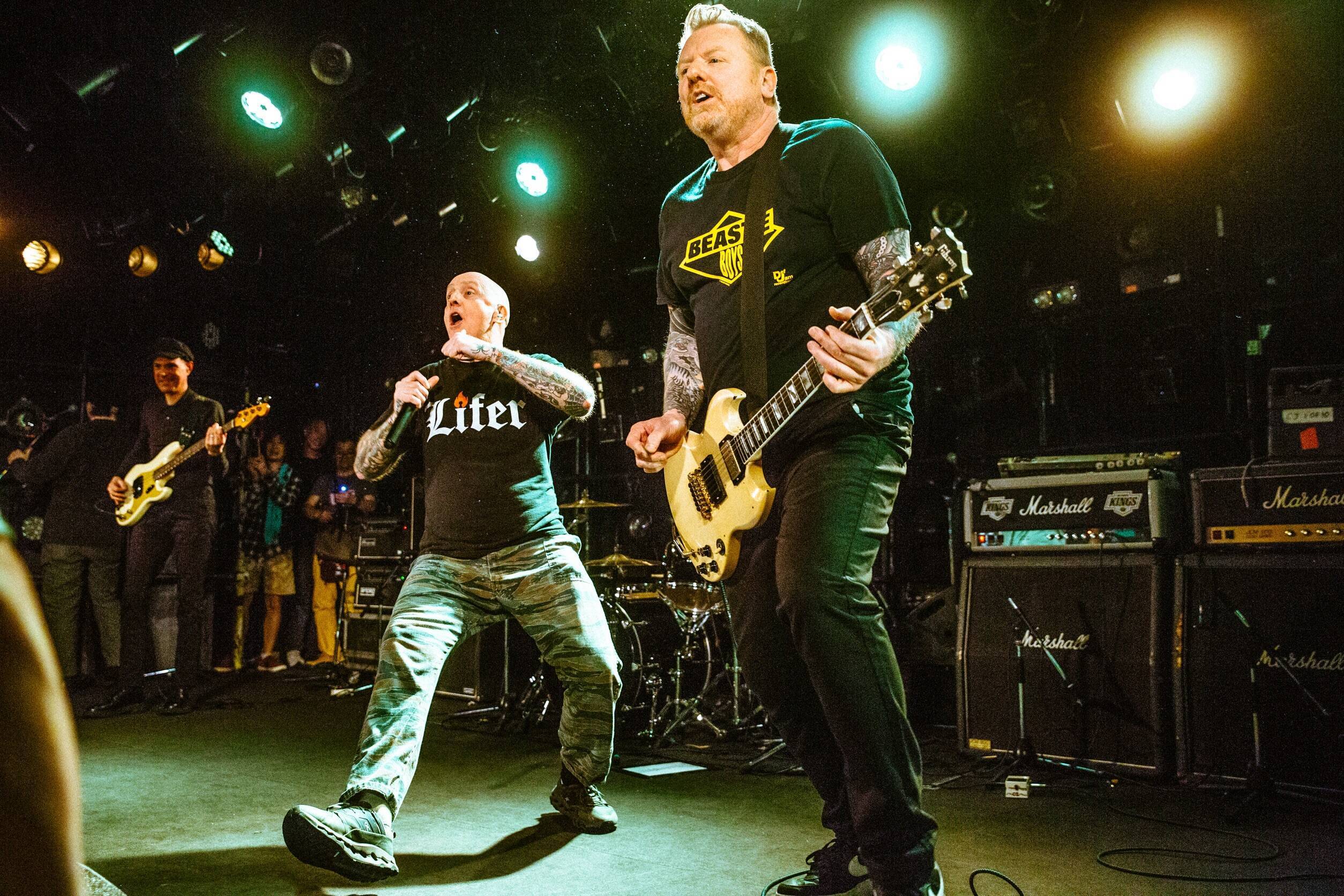 パンクロックのカルチャーを体現──CIRCLE JERKS＆GORILLA BISCUITS、伝説が現在形で叩きつけた夜