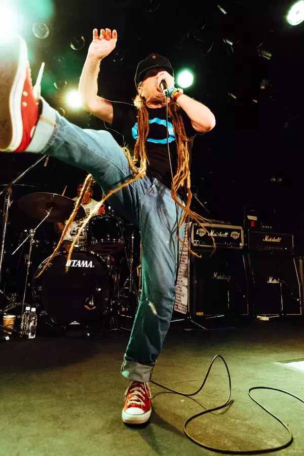 「パンクロックのカルチャーを体現──CIRCLE JERKS＆GORILLA BISCUITS、伝説が現在形で叩きつけた夜」の画像