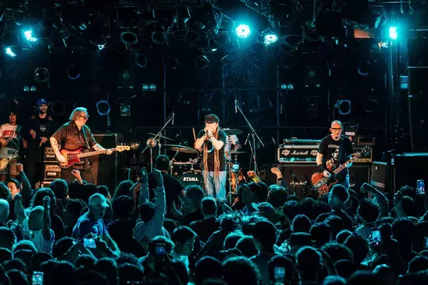 「パンクロックのカルチャーを体現──CIRCLE JERKS＆GORILLA BISCUITS、伝説が現在形で叩きつけた夜」の画像