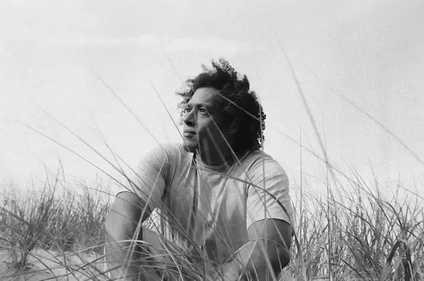 「マカヤ・マクレイヴン、現代ジャズの鬼才が語る「即興」「録音」「編集」の新次元」の画像