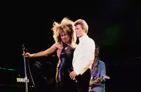 「いま見ると“最高に80年代”なロックスターCM10本 米」の画像