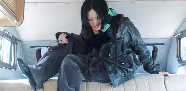 Ayase、初のオールセルフプロデュースEP作品『dialogue』リリース