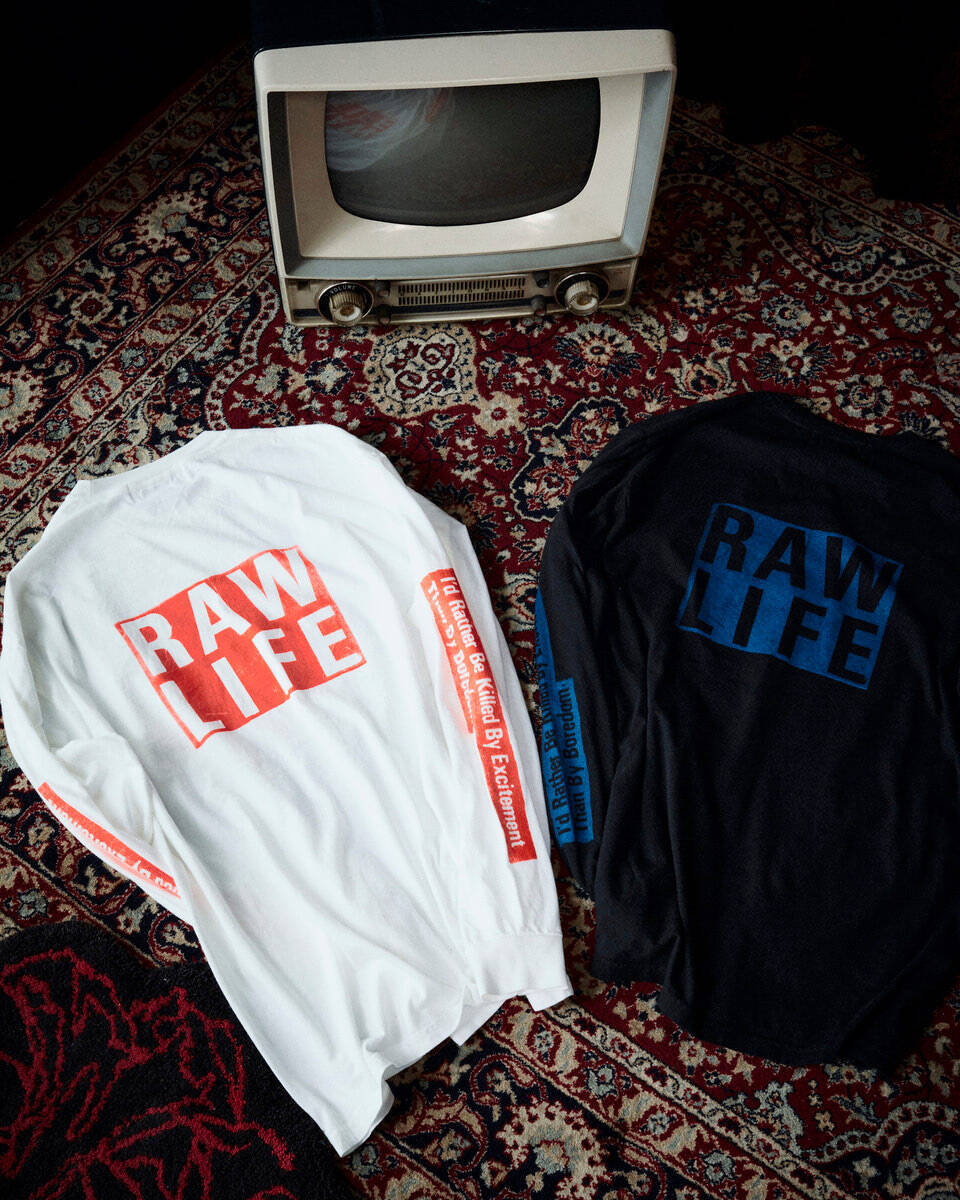 真島昌利『RAW LIFE』「俺は政治家だ」がアパレル化　Azuma.とのコラボ実現