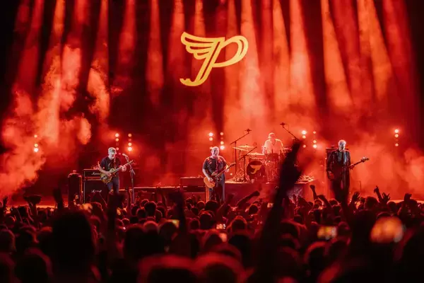 「ピクシーズが語る90年代の記憶、新ベーシストを迎えたバンドの現在地」の画像