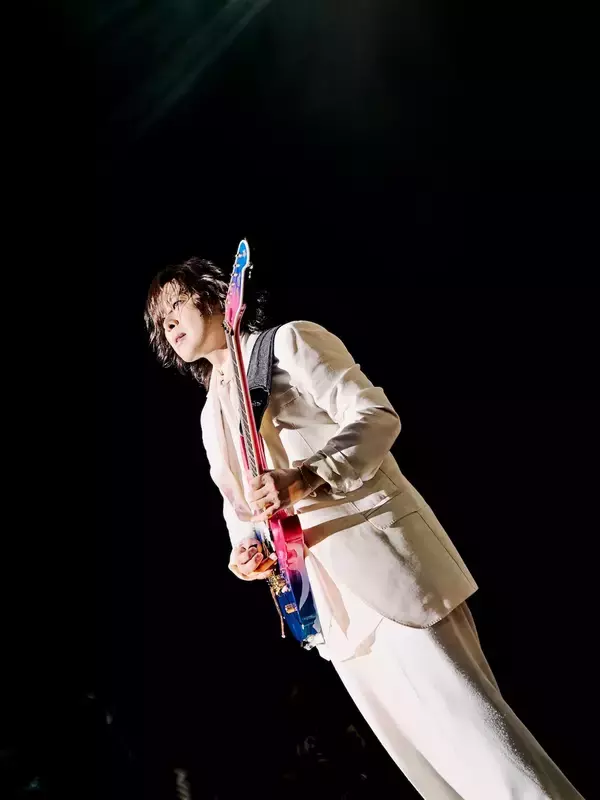 「TETSUYA、祝福とサプライズに包まれた誕生日ライブ、Like-an-Angelの熱気溢れる夜」の画像