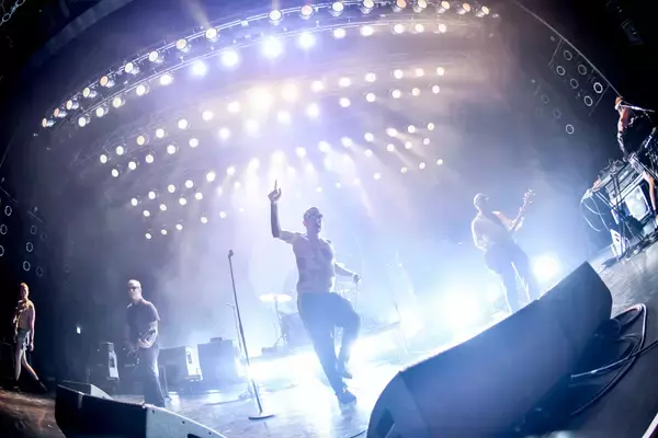 「Viagra Boysがバイアグラを名乗る理由、「変な奴」を祝福するロック「音楽は俺を泣かせるし、感情を揺さぶる力がある」」の画像