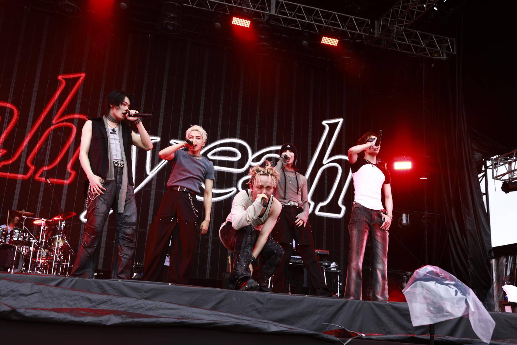 ジャミロクワイ、Suchmos、LE SSERAFIM、BINIらの快演　サマーソニック2026総括レポート【東京公演DAY3】