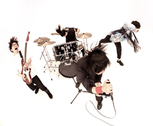 メガテラ・ゼロがボーカルを務めるロックバンド「Mr.FanTastiC」メジャーデビュー決定！ メジャーデビューシングル『絶走』と全国流通盤アルバム『START DASH TURBO』同時リリース！
