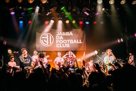 "応援してくれた人たちを後悔させたくない" ジャバ、東京ファイナル公演で"君の街までツアー"企画開催を発表！