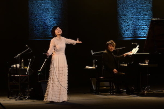 太田裕美45周年コンサート、「空の上にいる大瀧詠一さんもきっと喜んでくださっているんじゃないかな」