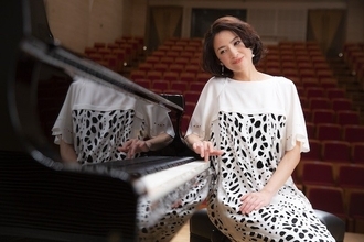 ピアニスト・西村由紀江、ステイホームをピアノで弾いてみた♪ 公開された動画には譜面も！