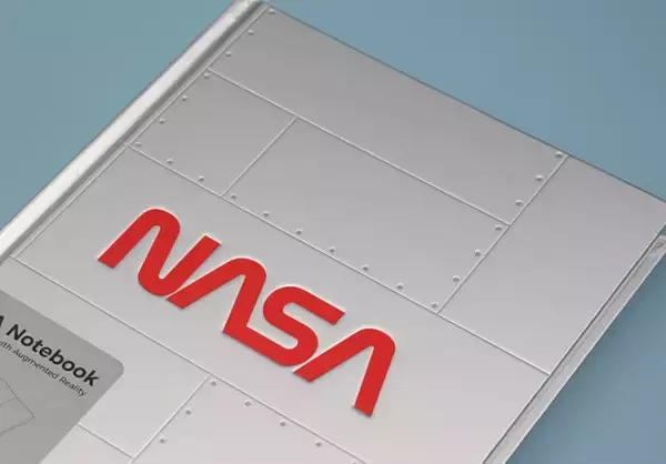 NASA公認、ノートから太陽系が浮かび上がる! NASA設立60周年を記念した「NASA ARノートブック」！