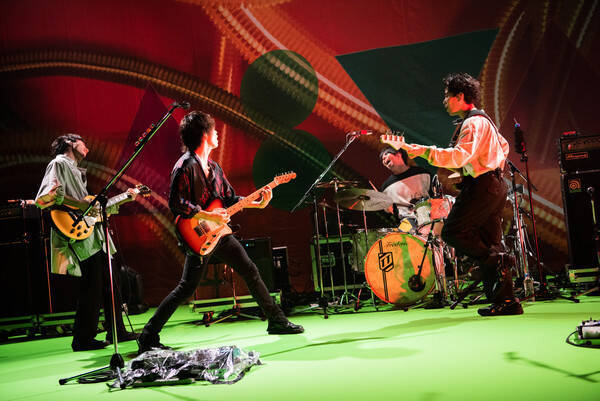 フレデリック バンドスタイルの配信ライブ Asovision 速報レポート オンラインだからこそ可能な 生演奏 映像の 遊び の形 年9月29日 エキサイトニュース