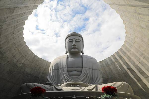 Amazarashi 初のオンラインライブ 末法独唱 雨天決行 開催 秋田ひろむからのコメントも 年11月19日 エキサイトニュース