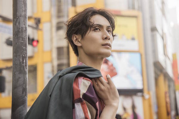 加藤和樹、最新フォトブック本日発売！ フォトブックに掲載された超豪華ゲストを全公開！