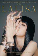 BLACKPINK、LISA初のソロシングル、4日間で先行注文数70万枚突破！ 1次予約販売集計、すでに韓国女性ソロシングル「最高数値」新記録行進の予感！