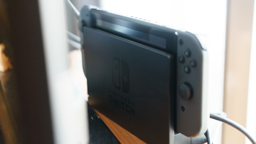 Nintendo Switchをテレビ以外でもプレイしたい人にマストかも！ ケーブル抜き差しのストレスから解放してくれる逸品ありました｜マイ定番スタイル
