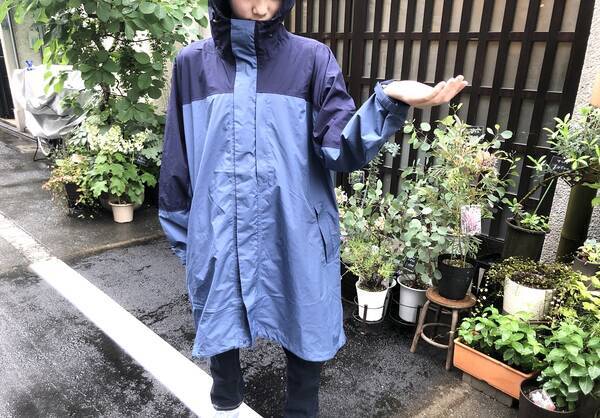 ワークマンの 高撥水レインコート が梅雨時期の救世主に 2 900円で買えて この細部のこだわりは凄い 22年5月11日 エキサイトニュース